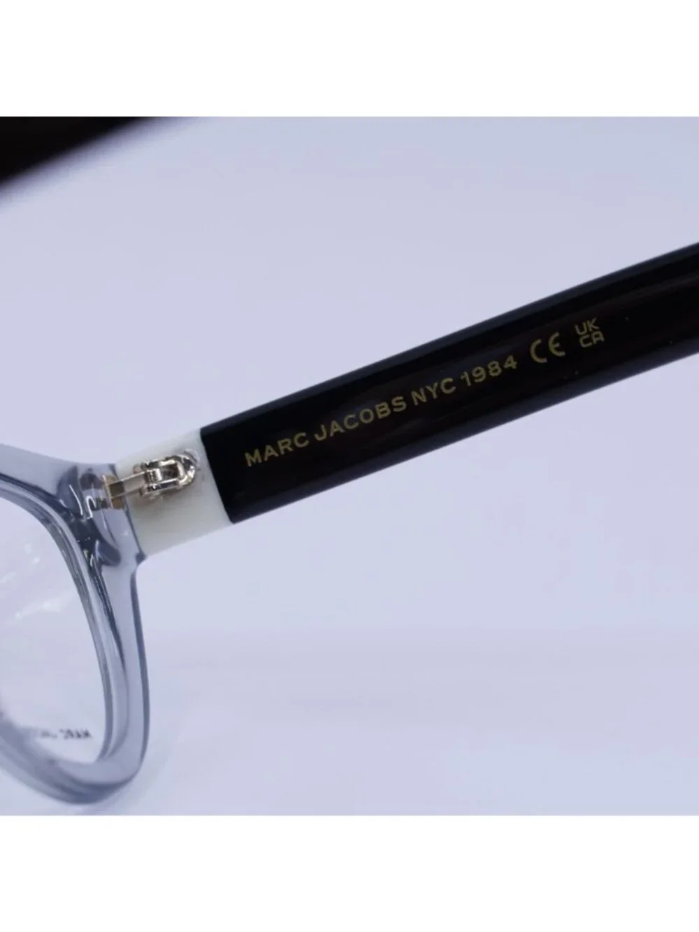 Marc Jacobs authentic marc